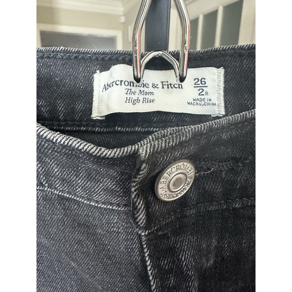Abercrombie & Fitch The Mom Jeans 26 2R Black High Rise Distressed Ripped Hem - Picture 2 of 8